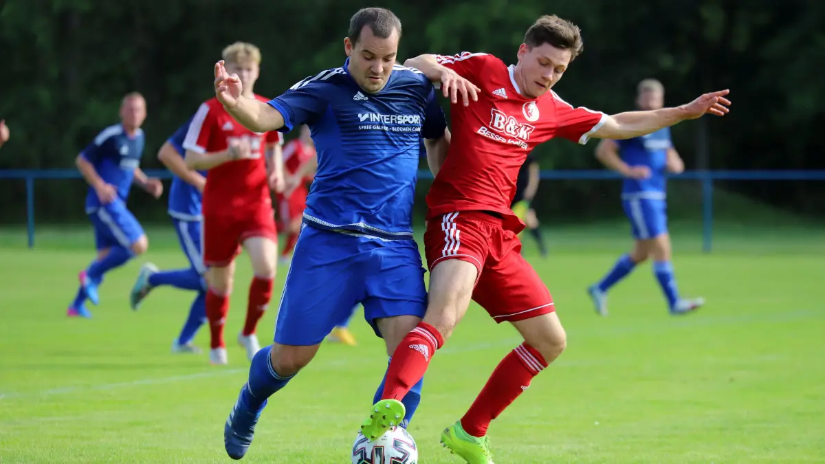 Patrick Matthieu (Cottbus, l.), Marian Goldbach (Seelow, r.)