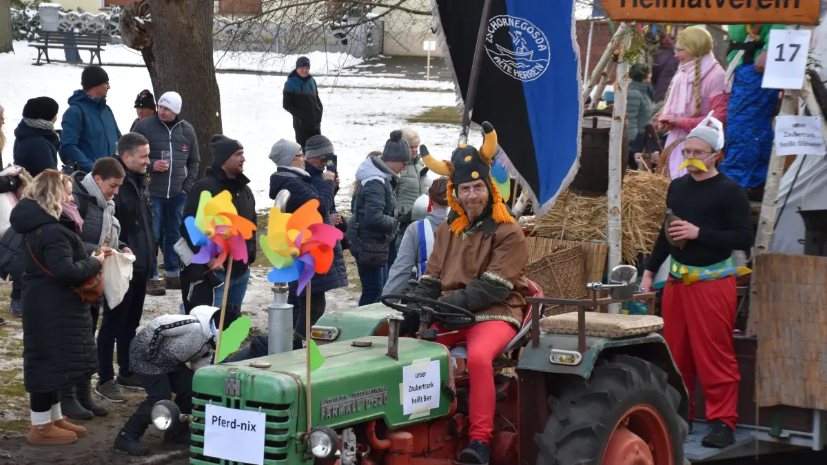 "Zschornegosda helau" schallt es am kommenden Sonnabend durch Schwarzheide. Der Schwarzheider Carnevalclub lädt zum 40. Stadtumzug.