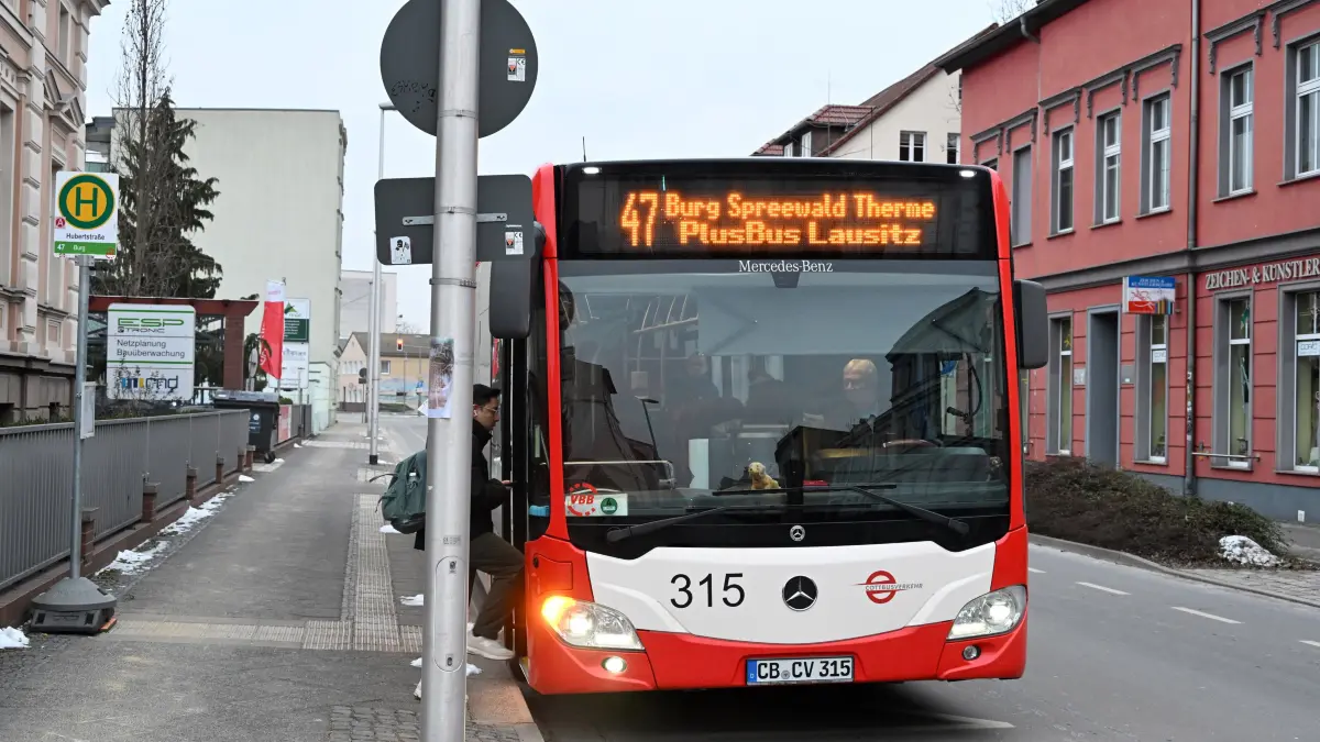 Bus nach Burg Hubertstrasse: Veränderte Linienführung bei Cottbusverkehr: Der Plus Bus Lausitz der Linie 47 nach Burg Spreewald Therme und zurück zum Hauptbahnhof fährt seit dem 1. Februar über die Hubertstrasse.