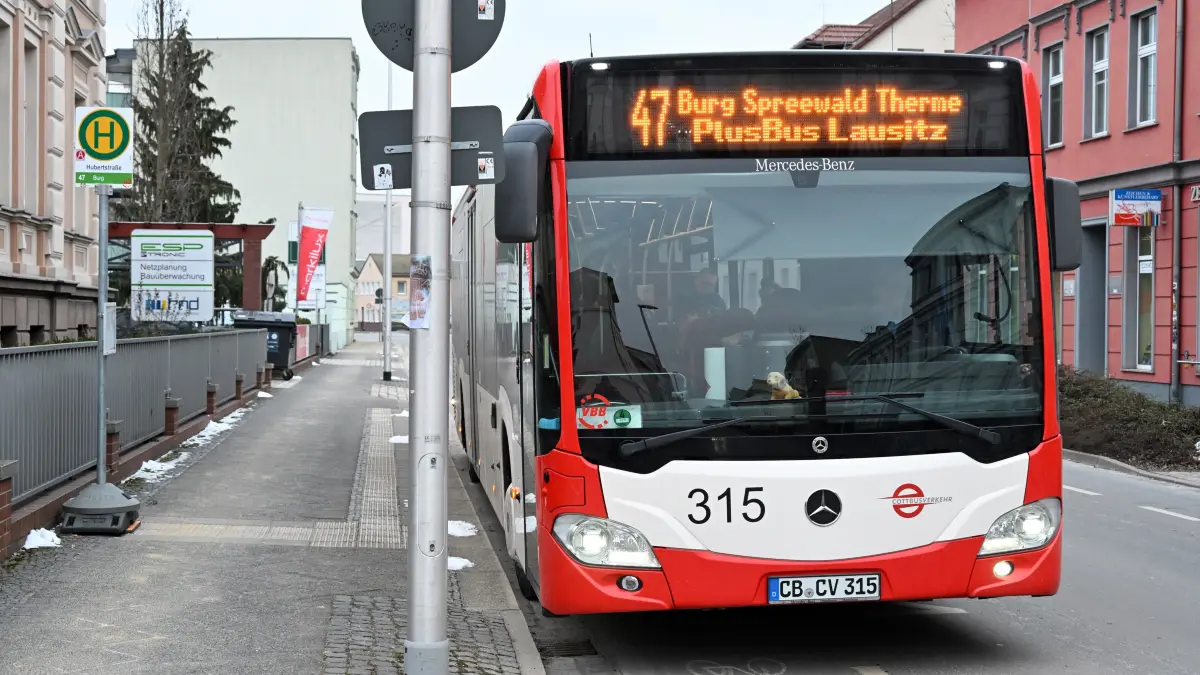 Bus nach Burg Hubertstrasse: Veränderte Linienführung bei Cottbusverkehr: Der Plus Bus Lausitz der Linie 47 nach Burg Spreewald Therme und zurück zum Hauptbahnhof fährt seit dem 1. Februar über die Hubertstrasse.