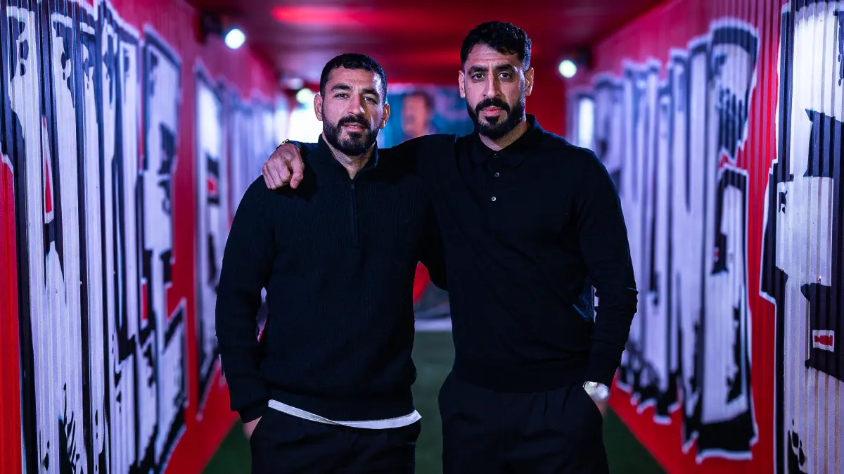 Tolga Cigerci (r.) verstärkt Energie Cottbus und läuft künftig zusammen mit seinem jüngeren Bruder Tolcay auf.