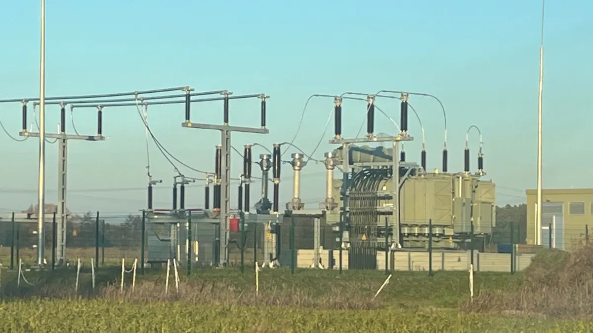 Blick auf das Umspannwerk in Horst. In unmittelbarer Nähe plant Harmony Energy den Bau eines Batteriespeichers.