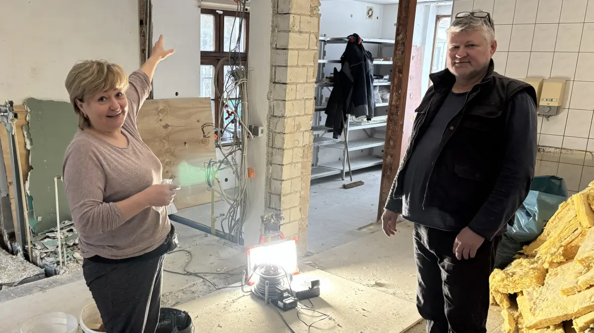 Olga und Frank Müller in der künftigen Küche des Restaurants »wild & würzig« in Straupitz, ehm. »Zur Byttna«