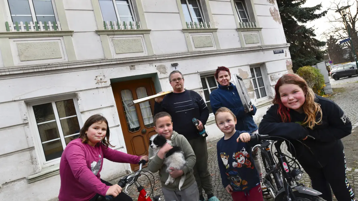 Familie renoviert eigenständig altes Haus - so läuft die Sanierung