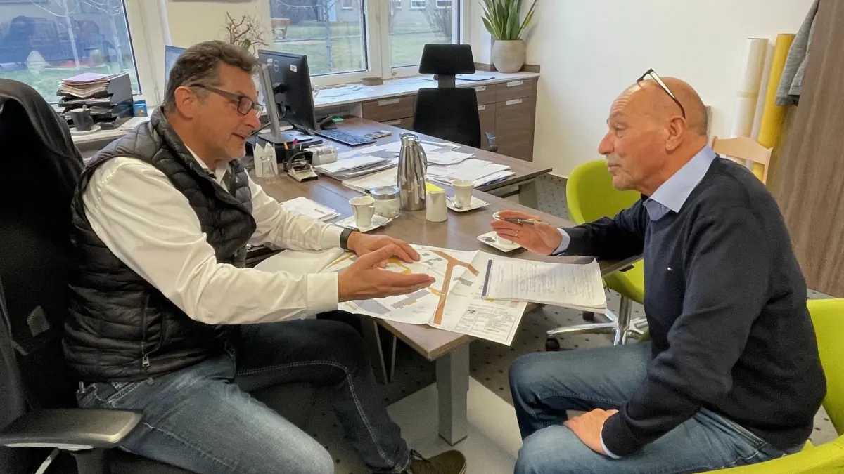 Was kann ein Landrat beeinflussen? Wenn es um diese Frage geht, reden sich auch die beiden Unternehmer Silvio Stark (l.) und Matthias Schulze schon mal die Köpfe heiß. Dabei haben sie ähnliche Erwartungen an den Verwaltungschef.