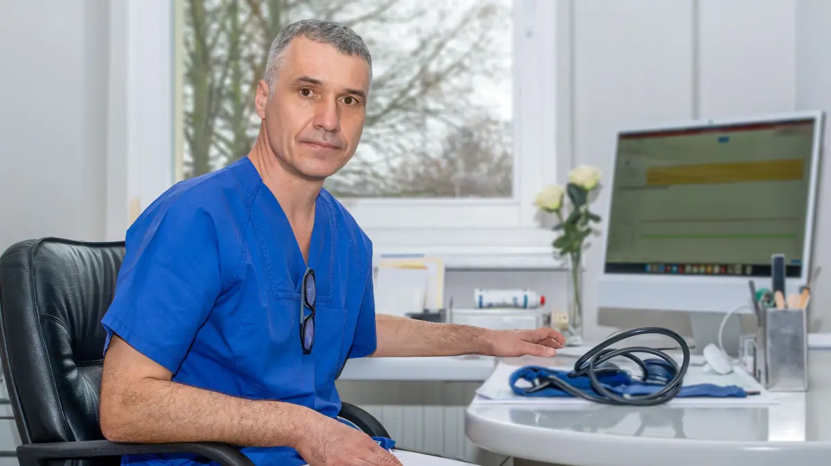 Dr. Petr Sergeev, Chefarzt an den Elblandkliniken in Riesa, hat die gastroenterologische Praxis von Dr. Heike Passin in Elsterwerda übernommen.