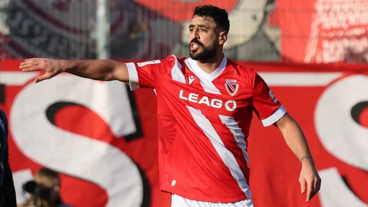Fussball 3. Liga 2025/2026 FC Energie Cottbus - SV Waldhof Mannheim: 14 Tolga Cigerci (Energie Cottbus, r.)