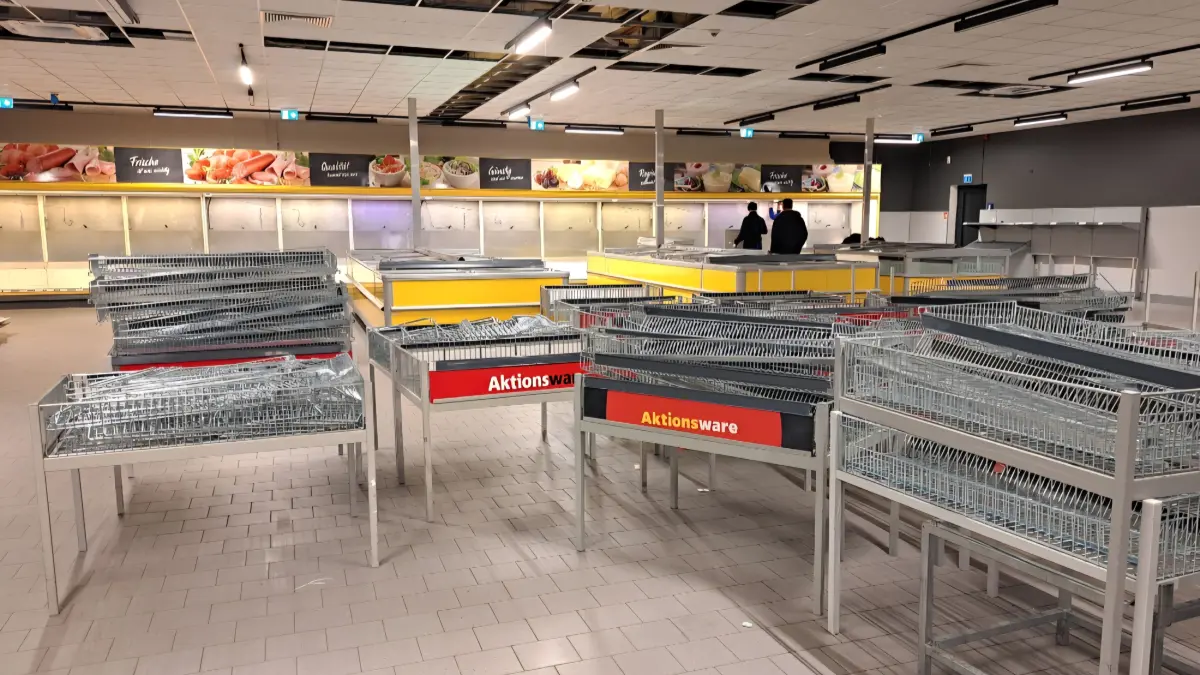 Die Vorbereitungen zur Wiederöffnung in der Netto-Filiale in Finsterwalde laufen auf Hochtouren