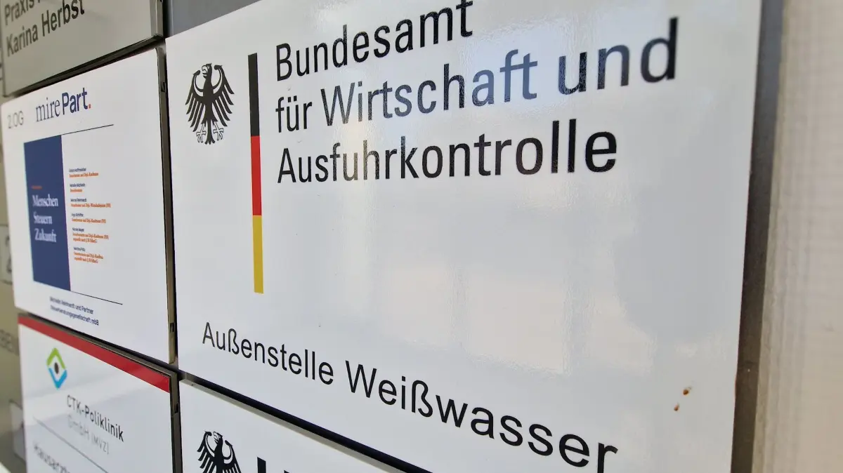 Das Bundesamt für Wirtschaft und Ausfuhrkontrolle (Bafa) hat seine Büro in Weißwasser an vier Standorten. Unter anderem an der Kreuzung Bautzner Straße/ Berliner Straße.