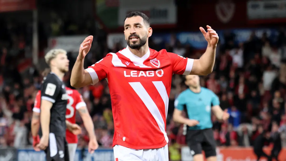 Fussball 3. Liga 2025/2026 FC Energie Cottbus - SC Verl: 10 Tolcay Cigerci (Energie Cottbus) enttäuscht nach einer vergebenen Chance