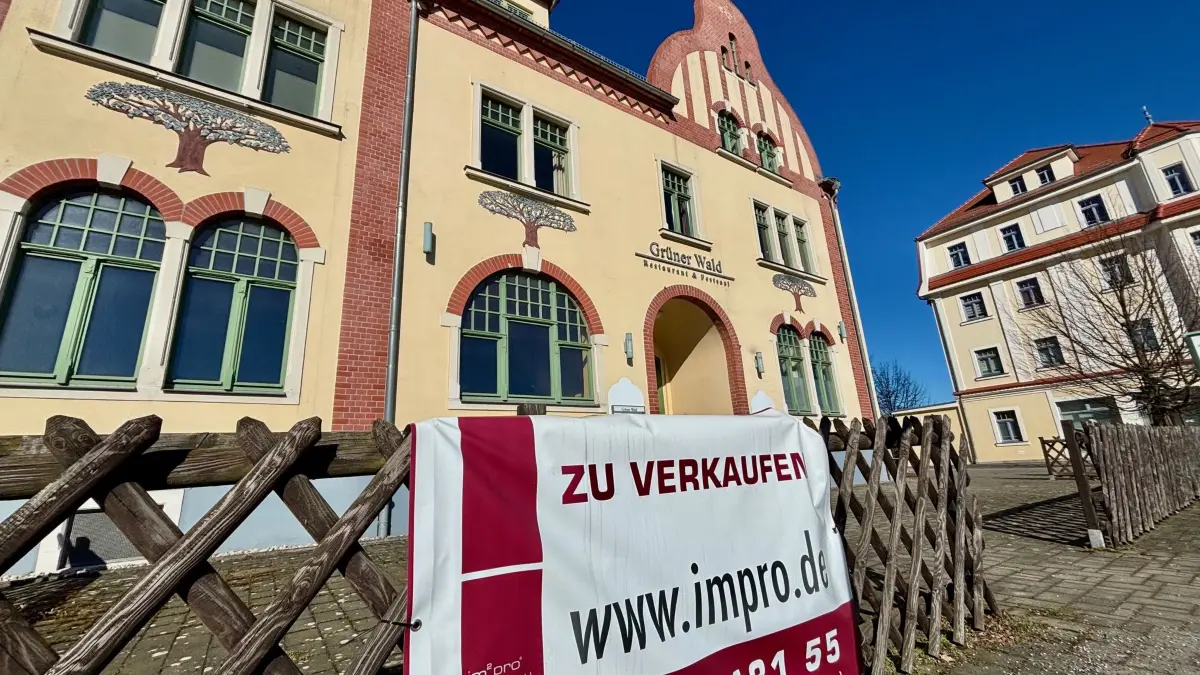Das Vereinshaus "Grüner Wald" in Bernsdorf steht seit inzwischen zwei Jahren leer. Um einen Investor zu finden, wurde die städtische Immobilie sogar zum Verkauf angeboten.