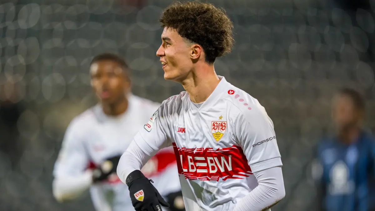 Noah Darvich (VfB Stuttgart II, #31) jubelt nach seinem Treffer zum 3:0,
VfB Stuttgart II vs. SV Waldhof Mannheim 07, Fussball, 3.Liga, 25. Spieltag, Saison 2025/2026, 20.02.2026
Foto: Eibner-Pressefoto/Philip Ziegler