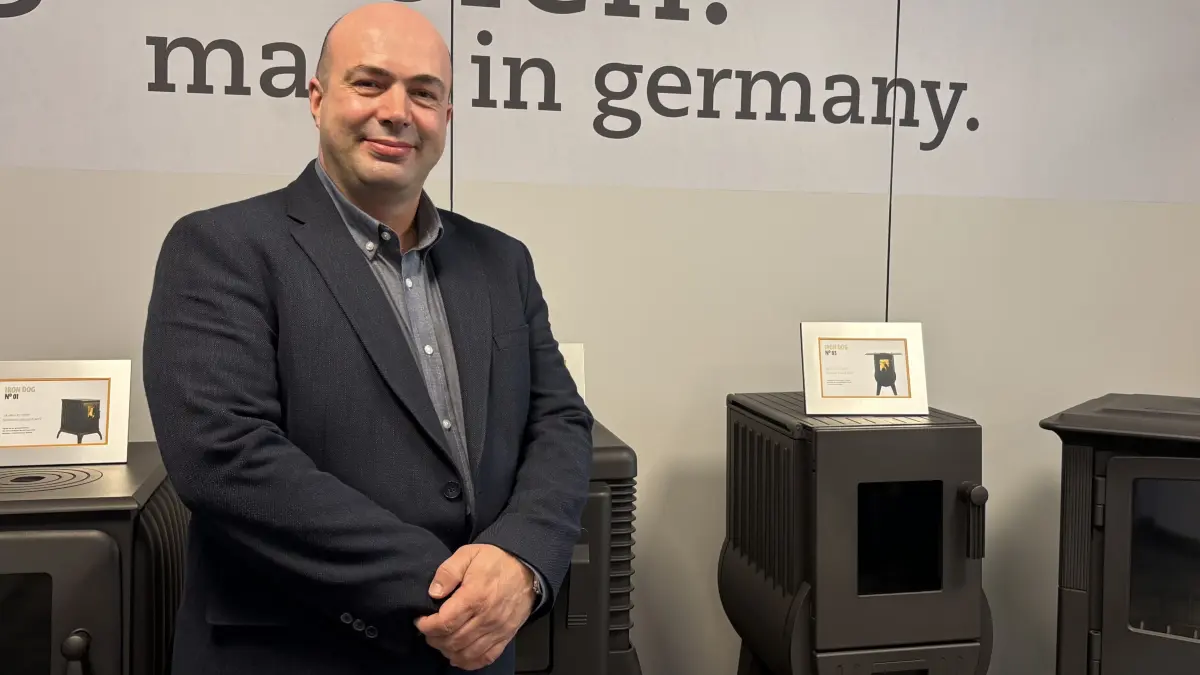 Er führt seit zwei Monaten die Geschicke der vormals insolventen Eisenhütte Ortrand: Sunay Memet Aga ist seit 1. Januar Geschäftsführer des Traditionsunternehmens an der Landesgrenze zu Sachsen.