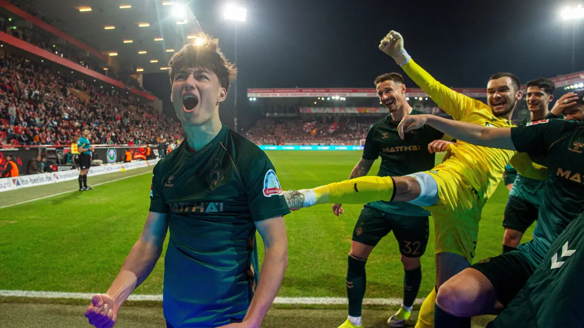 1. BL 1. FC Union - Werder Bremen 2025/26: Fußball, Herren, Saison 2025/2026, 1. Bundesliga (25. Spieltag), 1. FC Union Berlin - SV Werder Bremen, v.l. Patrice Covic (Bremen), Marco Friedl (Bremen), Torhüter Mio Backhaus (Bremen), Julian Malatini (Bremen), Jubel nach Tor zum 1:4, 08.03.2026, Foto: Sebastian Räppold / Matthias Koch