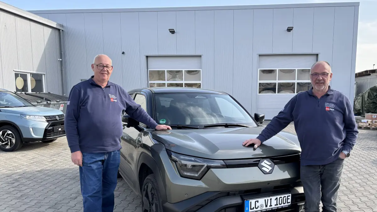 Mike (li.) und André Lieske, Geschäftsführer von AWL Lieske in Luckau.