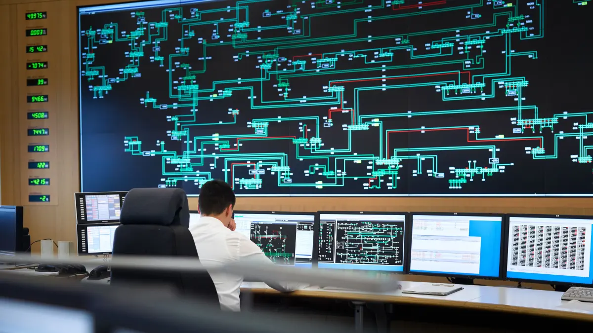 Vom Control Center aus wird das Übertragungsnetz von 50Hertz rund um die Uhr überwacht und das Gesamtsystem im Gleichgewicht gehalten.