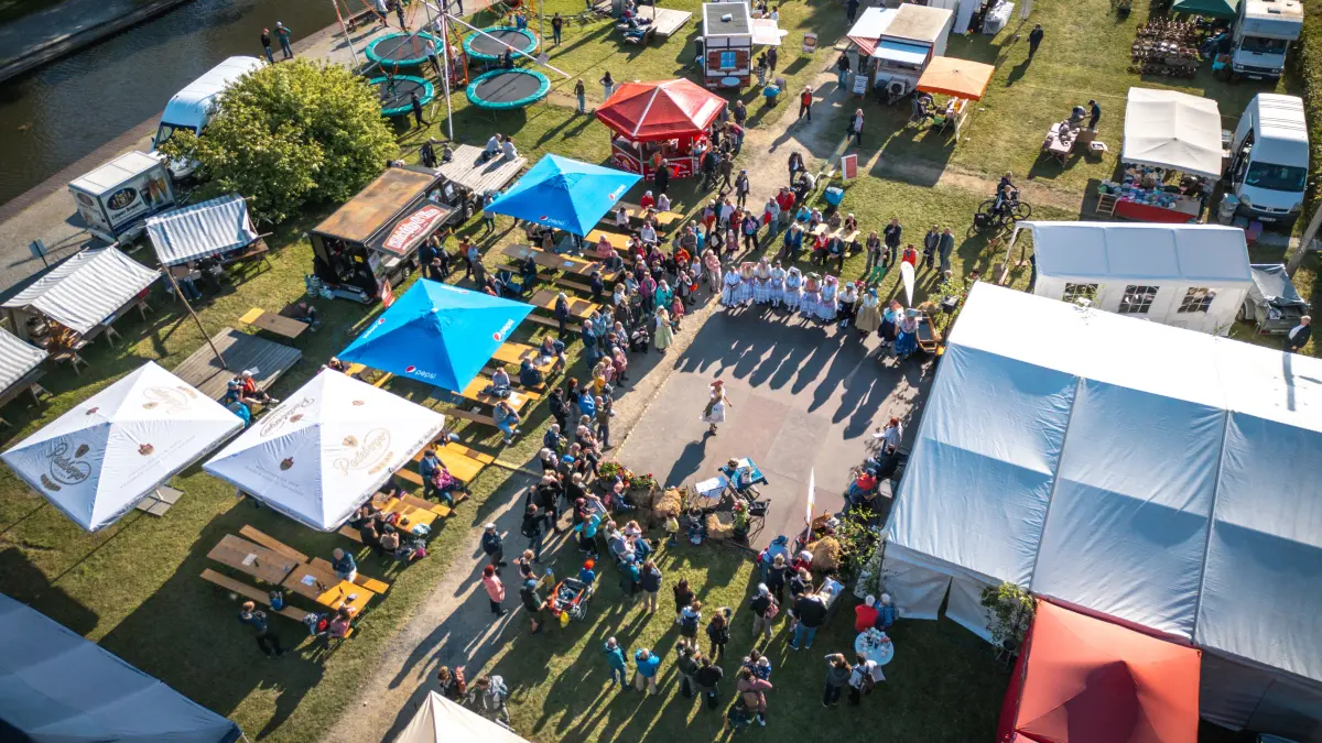 Markt der Traditionen, Lübbenau, Rosengarten