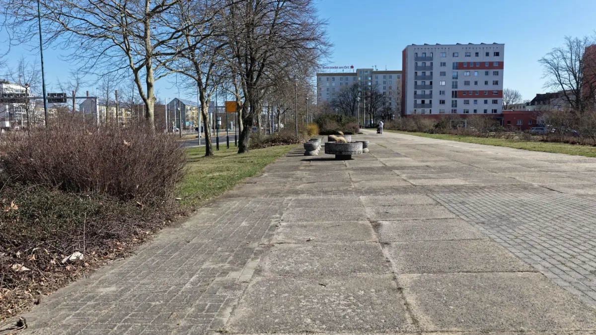 Luft Weinbergstrasse: Luftaufnahme vom 13. März 2026
die GWC will ihre Grundstücke in der Weinbergstraße in der Spremberger Vorstadt verkaufen.