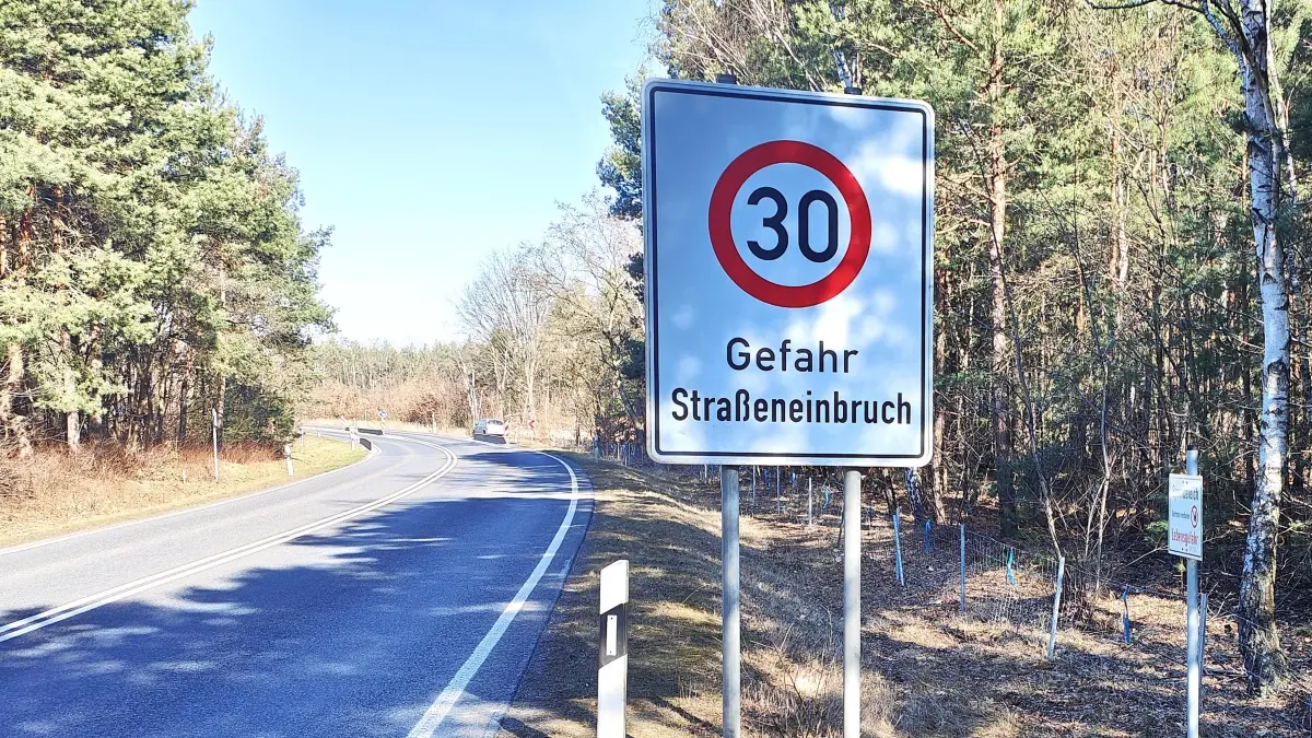 Die Belastungen durch den Verkehr drohen den Untergrund der B97, eine ehemalige Kippenfläche, zu destabilisieren.