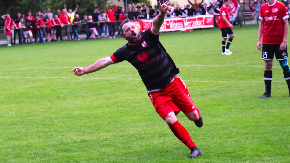 Fußballer Marcel Dietz von Rot-Weiß Merzdorf