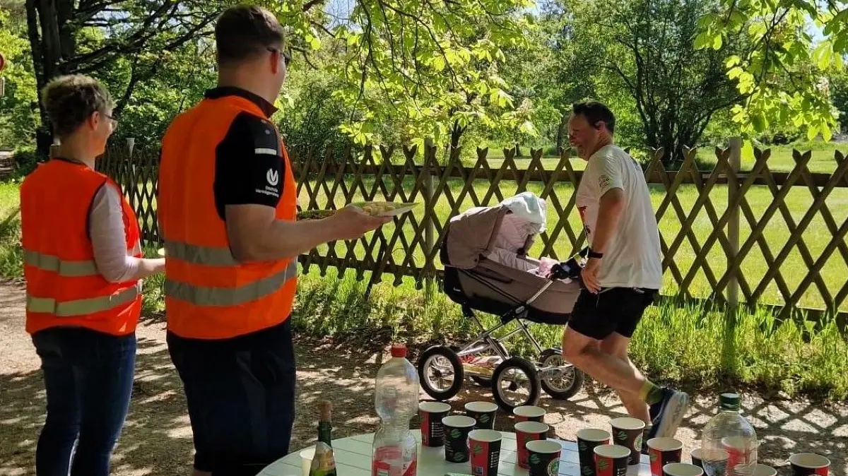 Selbst mit Kinderwagen hat ein Teilnehmer im letzten Jahr die Strecke um Schlieben absolviert.