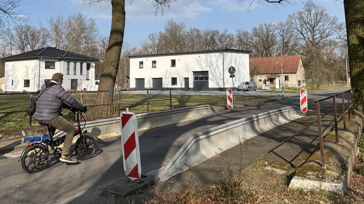 Brücke an der Dorfaue in Bagenz – sie muss dringend saniert.