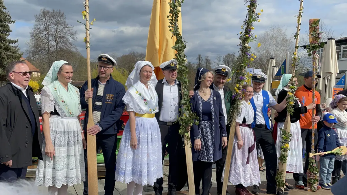Rudelübergabe in Lübbenau am Großen Spreewaldhafen 2025