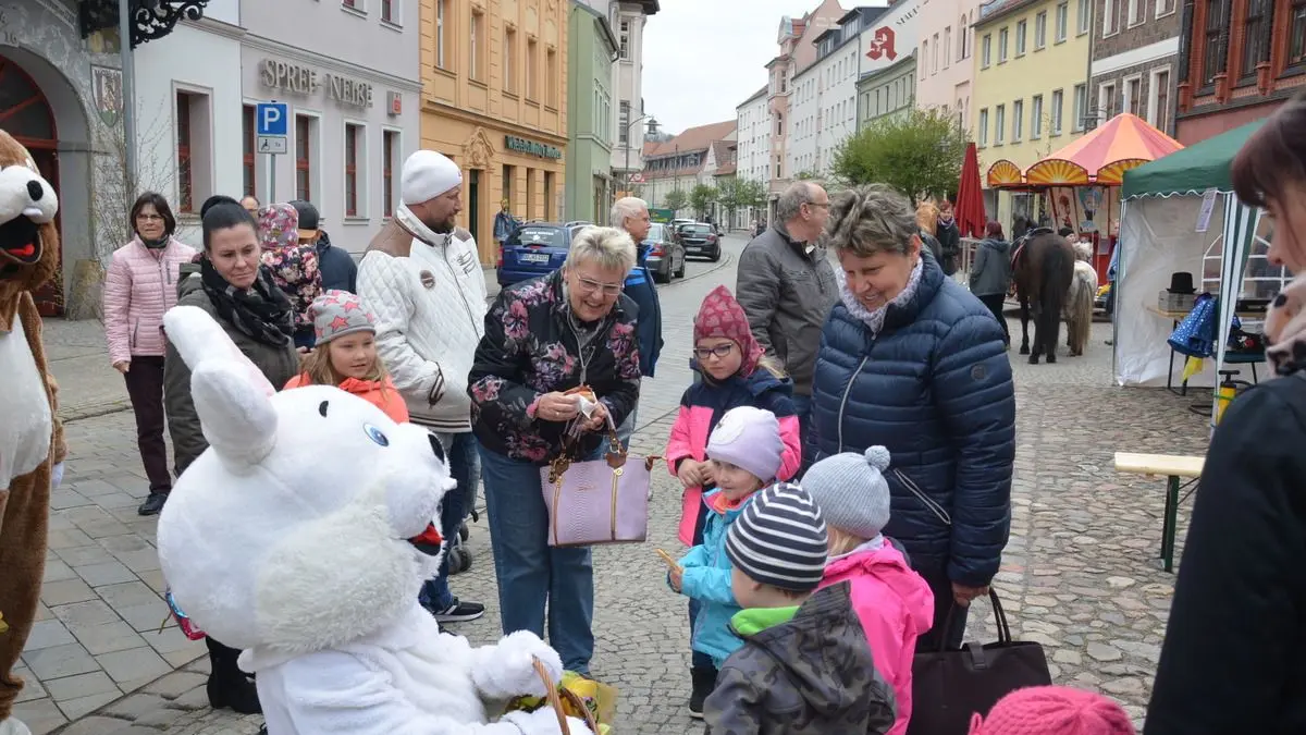 Der Spremberger Frühling vor Ostern ist eine Initiative der Händler der Stadt, die die Innenstadt beleben soll. Wie zahlt sich der Spaß aus?