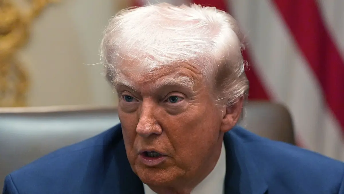 Kabinett - Trump: 26.03.2026, USA, Washington: US-Präsident Donald Trump spricht während einer Kabinettssitzung im Weißen Haus. Foto: Alex Brandon/AP +++ dpa-Bildfunk +++
