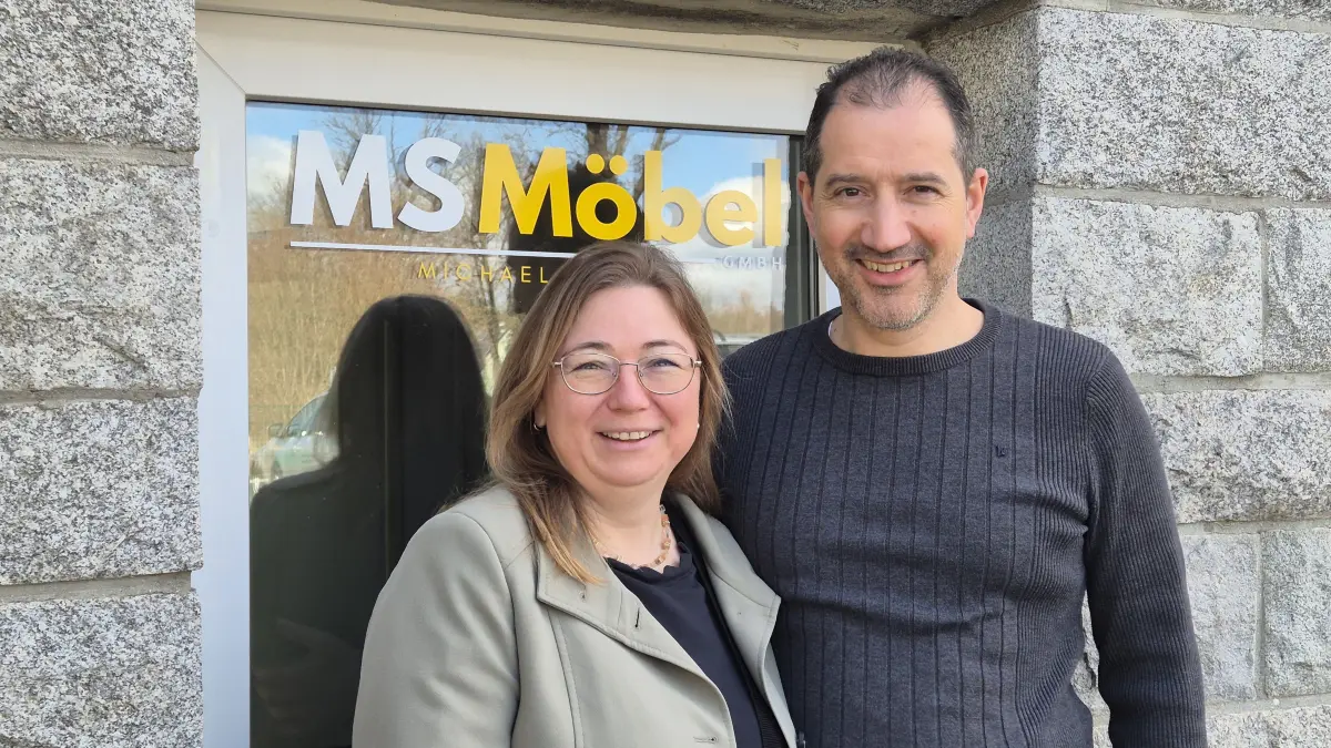 Michael Schenk und Juliane Funke haben in Niesky gemeinsam die Firma „MS Möbel“ gegründet. Das Unternehmen gibt es erst seit einem halben Jahr.