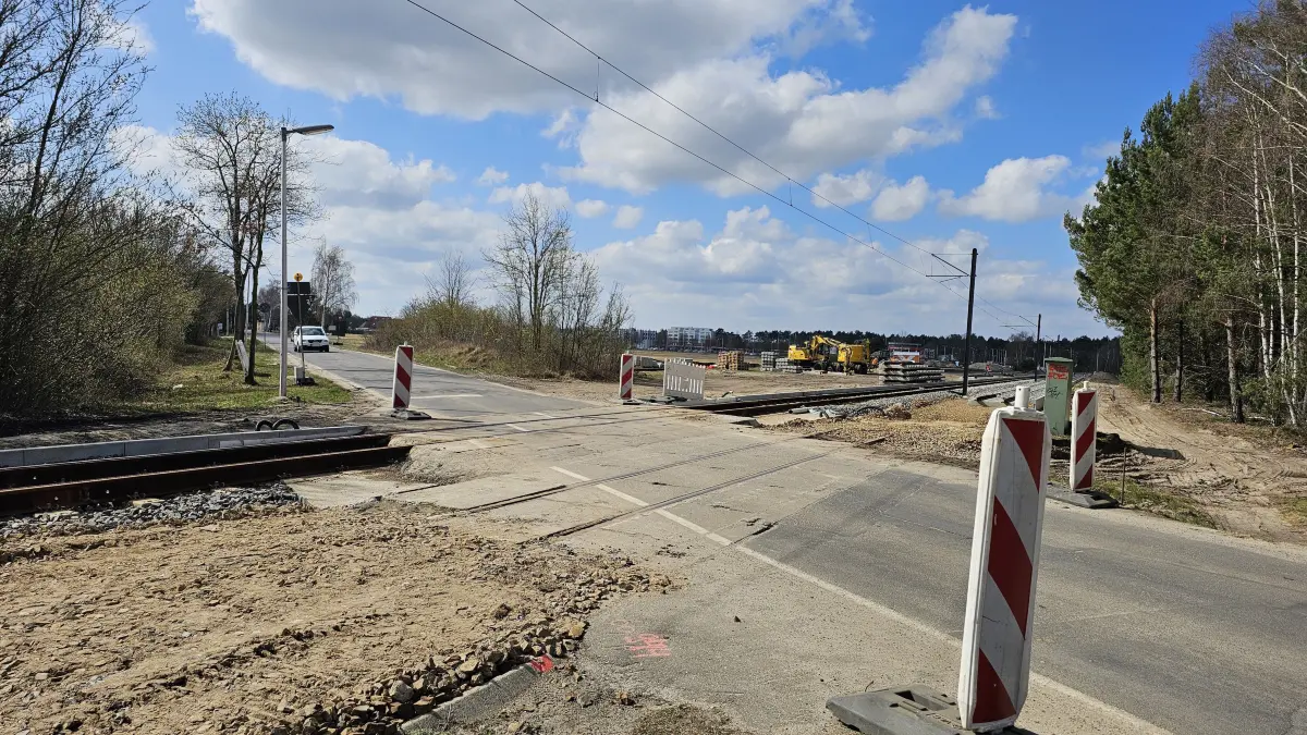 Schmellwitzer Straße in Cottbus. Arbeiten an den Gleisen der Straßenbahnlinie 4