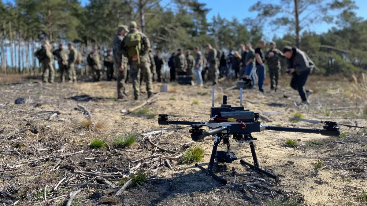 Der Cyber Innovation Hub der Bundeswehr bringt innovative Start-ups und Angehörige der Bundeswehr zusammen, um neue Technologien praktisch vorzustellen.