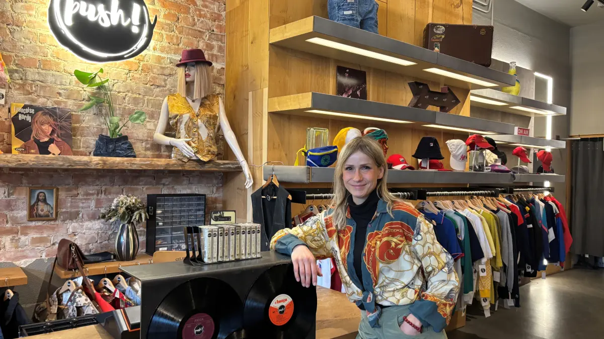 Das Bekleidungsgeschäft "push!"-Store in der Cottbuser soll im Mai 2026 schließen.