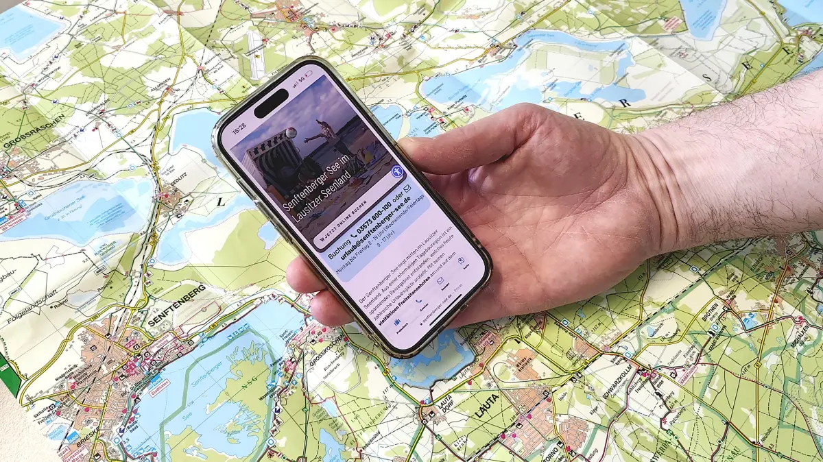 Mit dem Smartphone lässt sich heute im Lausitzer Seenland bereits eine Menge anstellen. Etwa die schnelle und problemlose Buchung von Unterkünften und Aktivitäten.