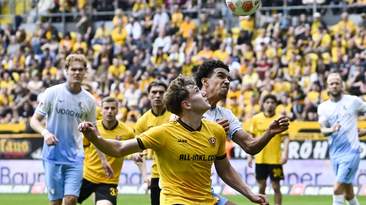 Friedrich Müller, hier gegen Francis Onyeka, zeigte in der Innenverteidigung von Dynamo Dresden ein starkes Spiel gegen den VfL Bochum.