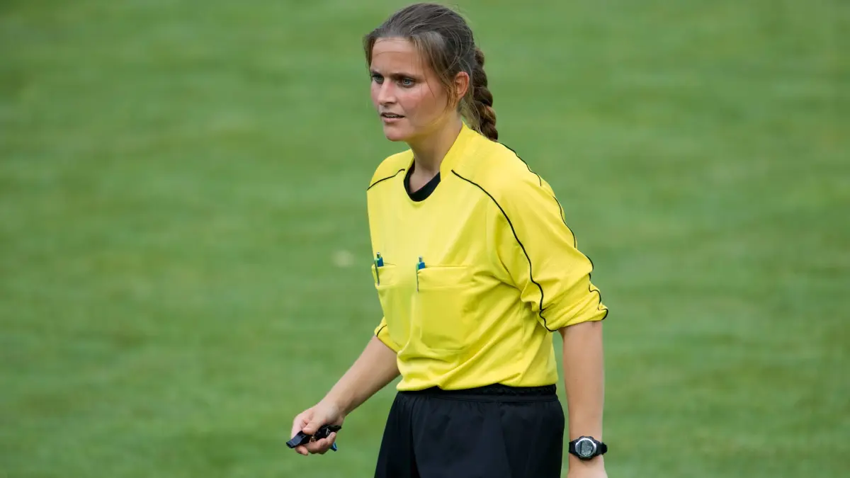 Schiedsrichterin Maja Wallstein