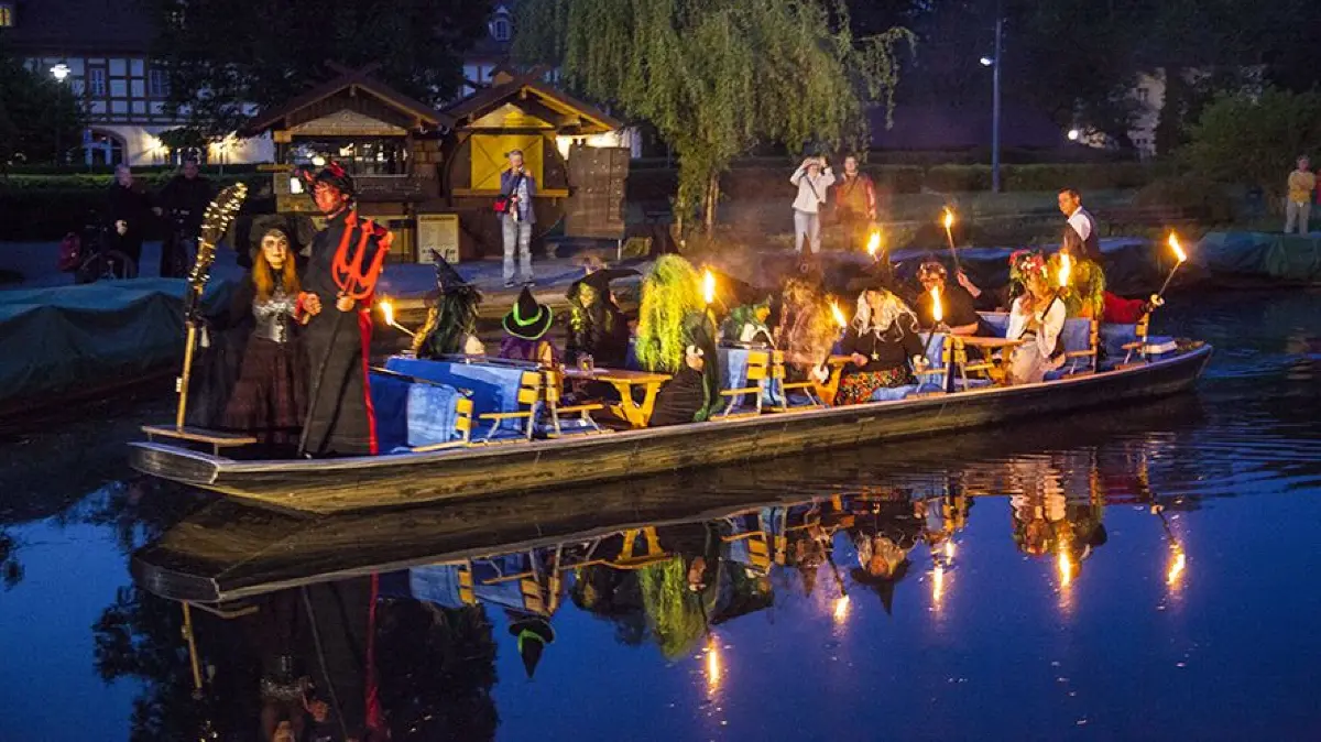 Walpurgis - Aberglauben, Schabernack und Hexentanz am Großen Spreewaldhafen in Lübbenau