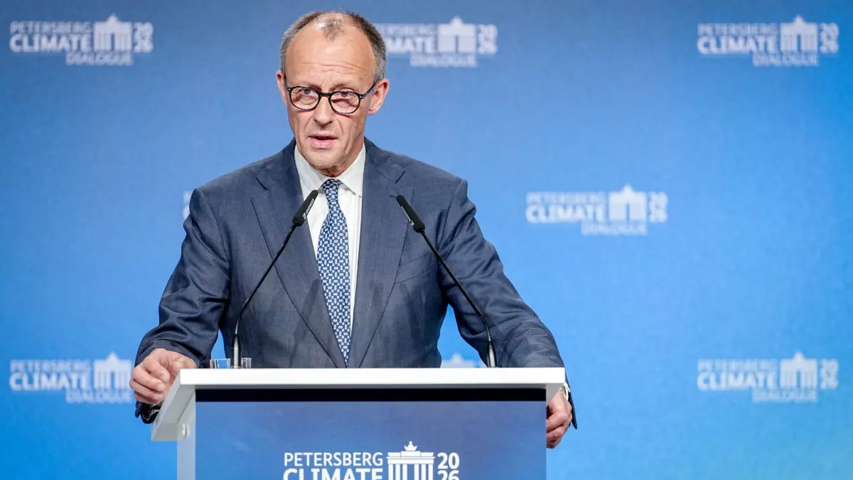 17. Petersberger Klimadialog: 22.04.2026, Berlin: Bundeskanzler Friedrich Merz (CDU) spricht beim 17. Petersberger Klimadialog. Erwartet werden Ministerinnen und Minister aus mehr als 30 Ländern sowie hochrangige Akteure aus Zivilgesellschaft, Wissenschaft, Finanzsektor und Wirtschaft. (zu dpa: «Merz: Deutschland ist zuverlässiger Partner beim Klimaschutz») Foto: Kay Nietfeld/dpa +++ dpa-Bildfunk +++