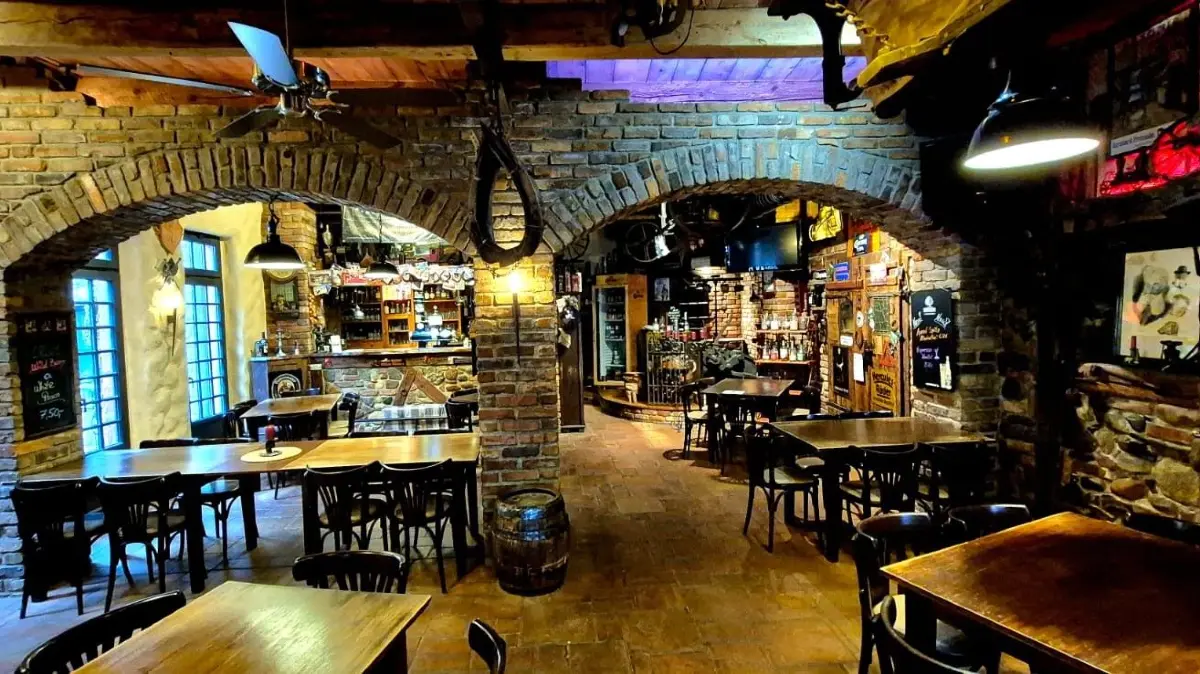 Die "Alte Schmiede" in Bad Liebenwerda, die wohl gemütlichste Kneipe der Stadt. Noch war die Suche nach einem neuen Pächter oder Inhaber nicht erfolgreich.