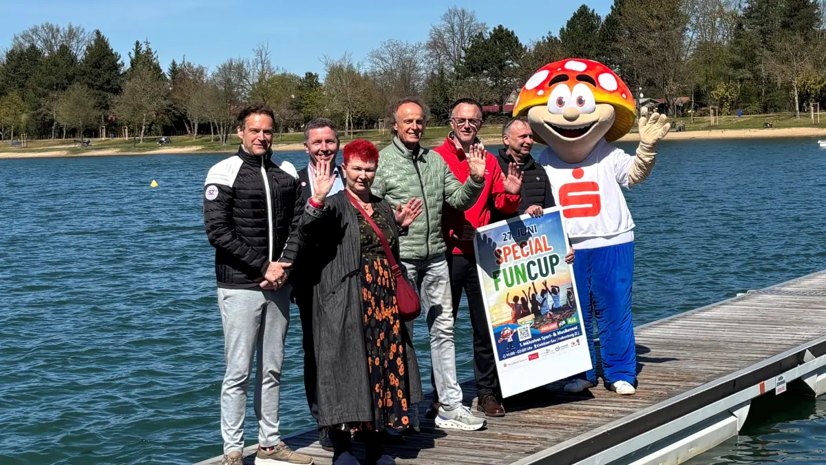 Gute Lane auf dem Wasser in Promotion für den Special Funcup: Karsten Koch, Matthias Loske, Claudi Sieber, Dr. Frank Hamann,Thomas Jentzsch, Tino Veit und Winni (René Stolpe).