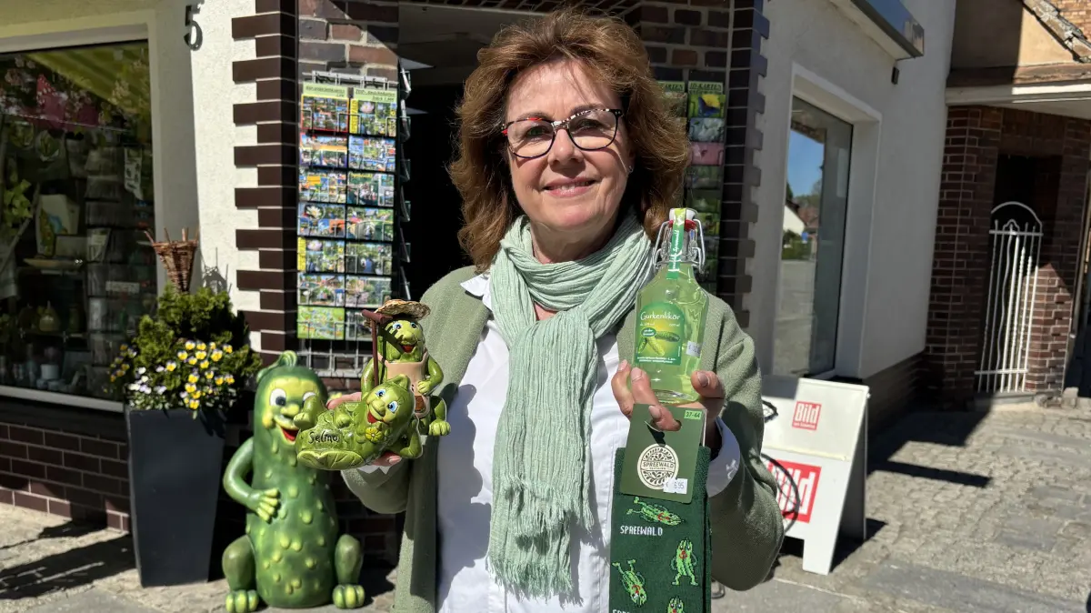 Angela Glaubitz, Inhaberin von »Souvenirs & Spielwaren« in der Dammstraße 5 in Lübbenau.