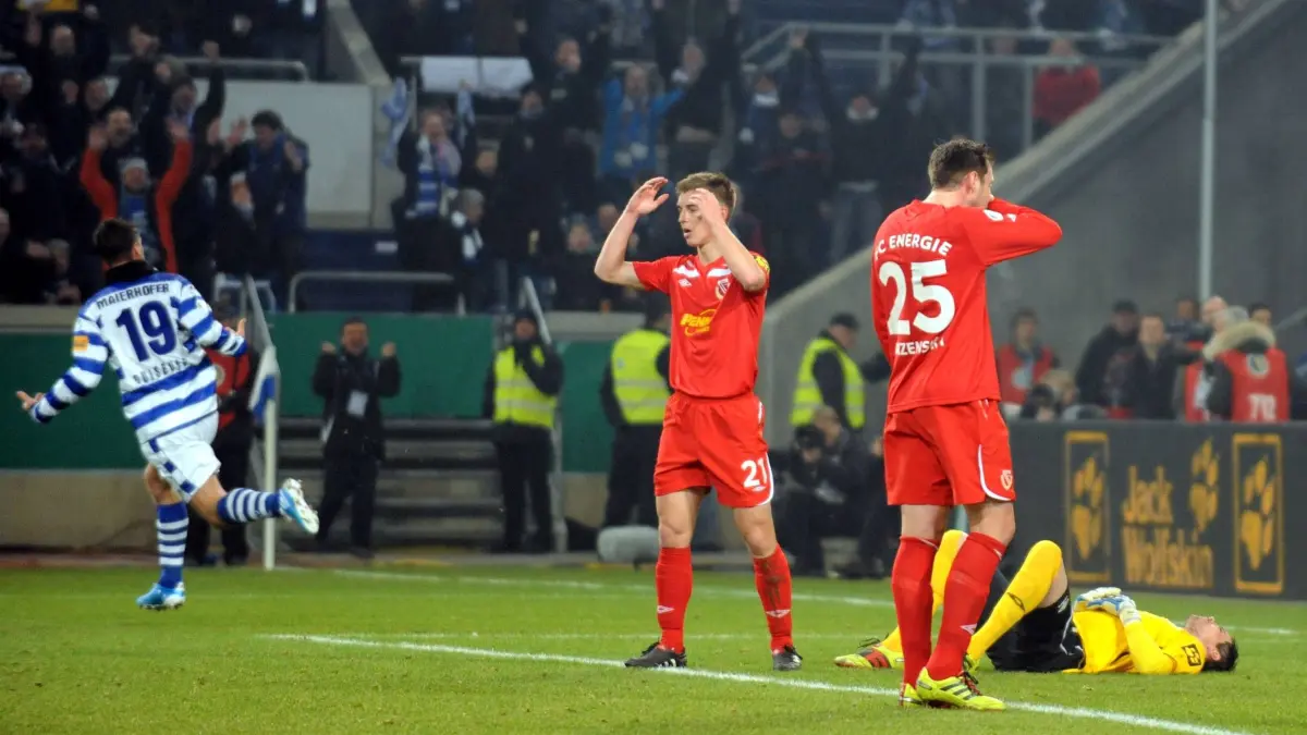 Drama beim MSV Duisburg: Am 1. März 2011 verlor Energie Cottbus ein denkwürdiges Halbfinale im DFB-Pokal, bei dem es auf und neben dem Spielfeld viele strittige Umstände gab.