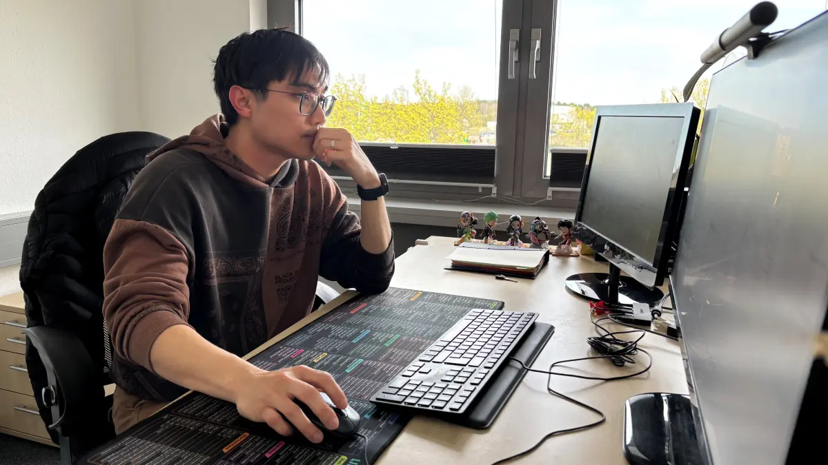 Jiratiwat Sinchai kommt aus Thailand und hat an der Brandenburgischen Technischen Universität Cottbus einen Master absolviert. Vor drei Jahren hat er in der Lausitzer Hauptstadt auch eine feste Arbeitsstelle gefunden. Ist er eine Ausnahme unter internationalen Studenten?