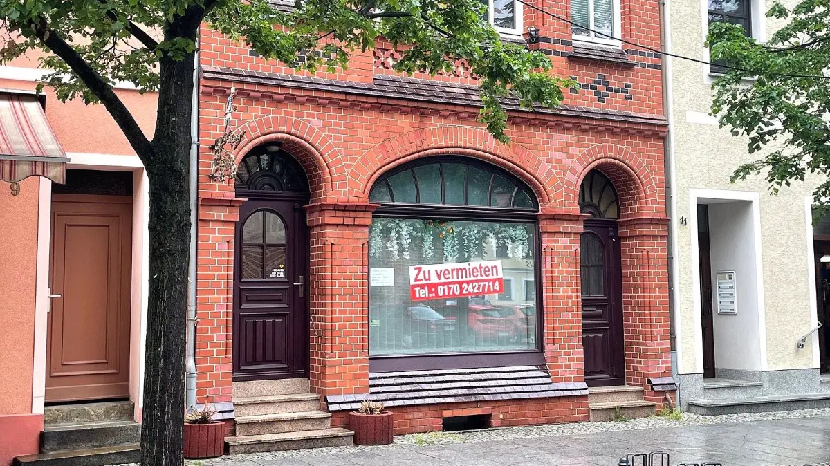 Auf Pförtner folgte im Oktober 2025 Sternebäck. Jetzt ist diese Filiale am Markt in Bad Liebenwerda erneut geschlossen.