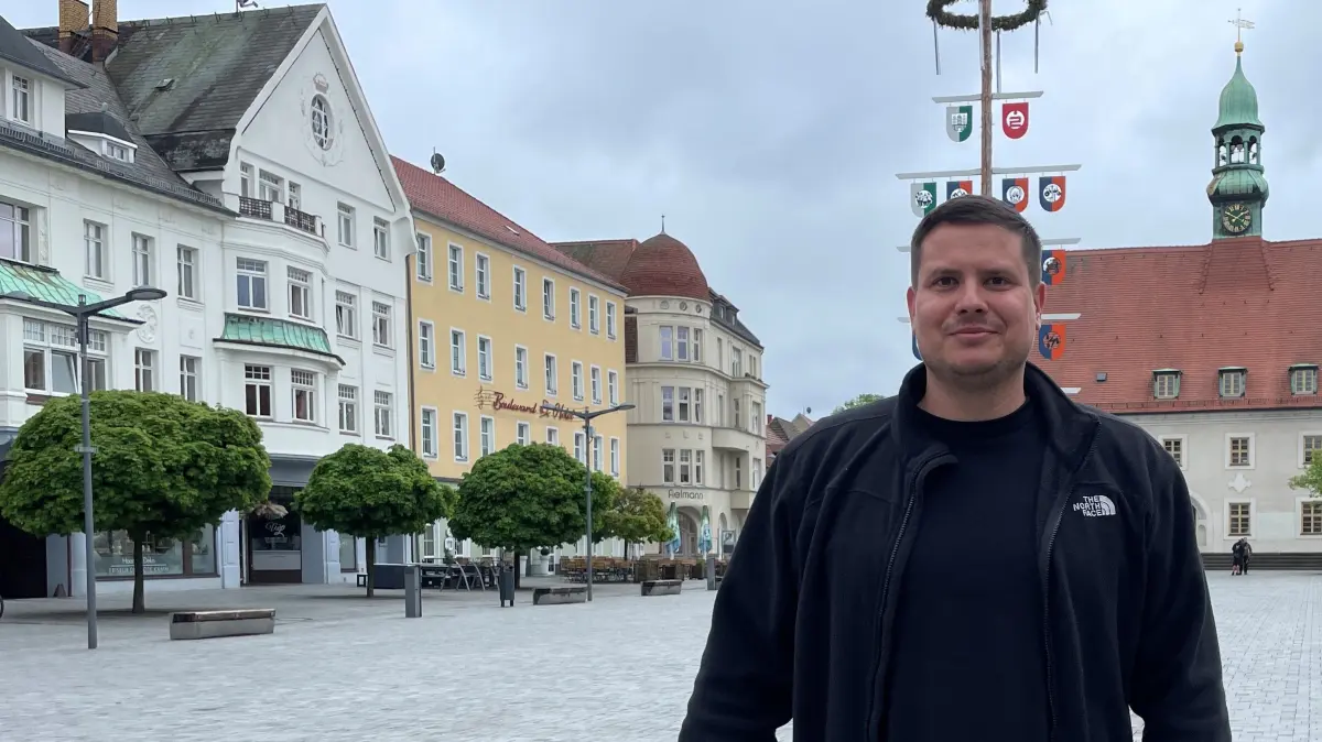 Familienvater Nic Rudolf würde gern den im Oktober 2025 beschlossenen Bau-Turbo für einen Umbau nutzen. Wird es genehmigt?
