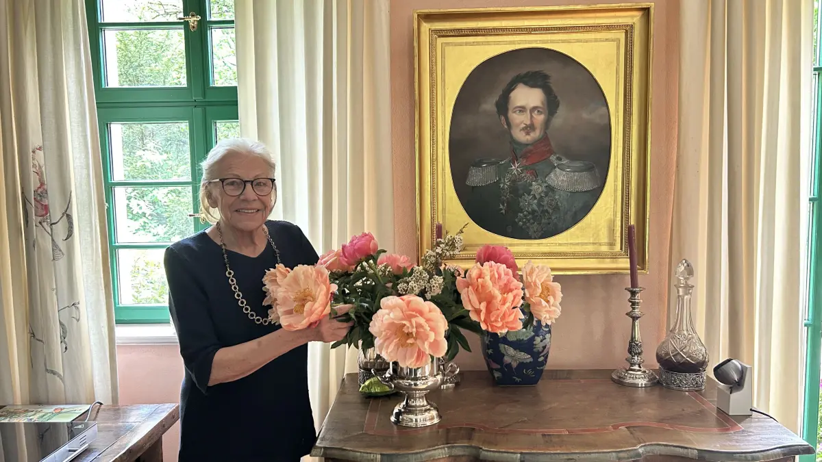 Elke von Pückler zu Besuch in Cottbus: Hier engagiert sie sich für das Erbe von Fürst Pückler. Mit den Menschen in Cottbus verbindet sie eine jahrzehntelange enge Verbundenheit.