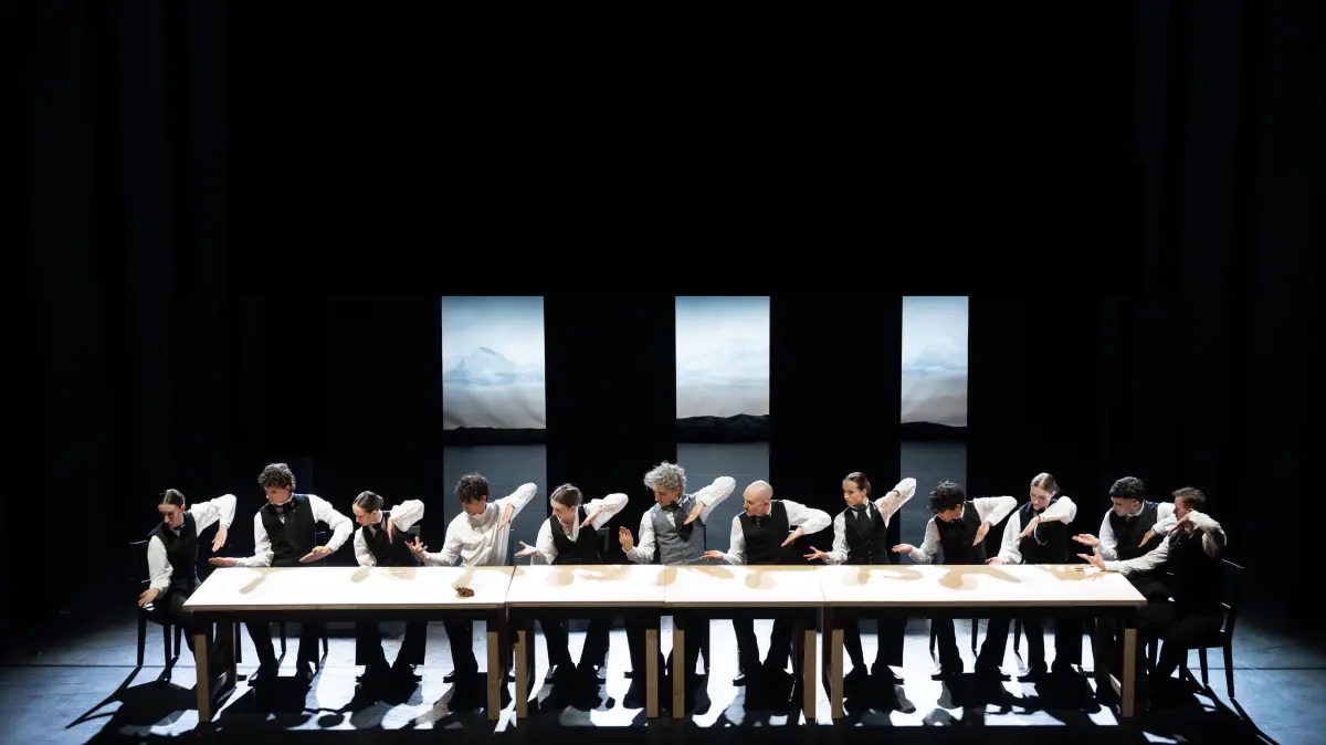 Das berühmte Bild vom letzten Abendmahl aus Mailand kommt in der Choreografie von Lucas Valente auch vor. Was der Brasilianer sonst noch über Leonardo erzählt.