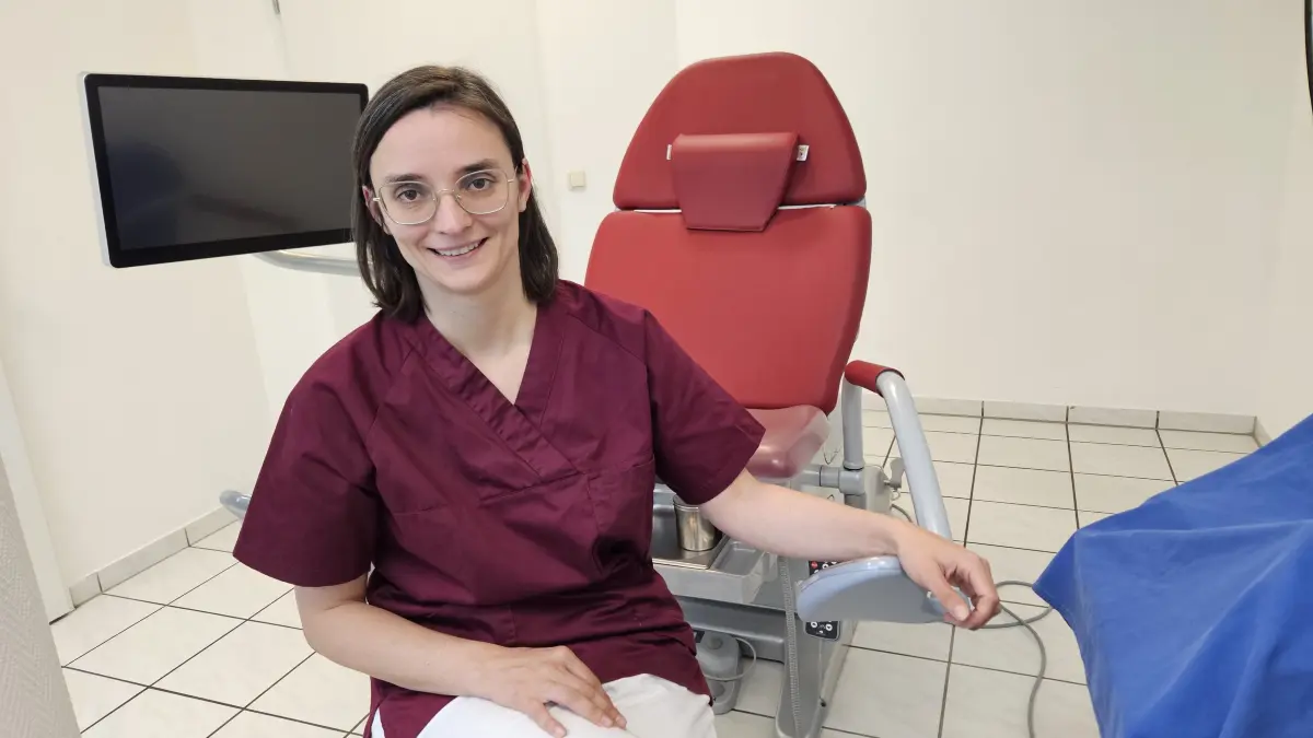 Seit April führt Frauenärztin Katharina Burdack die Praxis an der Roßkaupe in Senftenberg. Künftig möchte sie unter anderem moderne Vorsorgediagnostik weiter ausbauen.