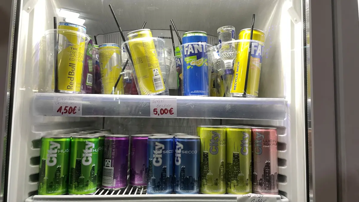 Mischgetränke im Späti Königs Wusterhausen. Fanta mit Wodka, für fünf Euro.
