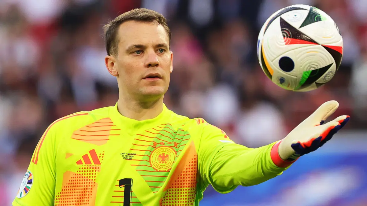 Fußball, UEFA Euro 2024, EM, Spanien - Deutschland, Finalrunde, Viertelfinale, Stuttgart Arena, Deutschlands Torhüter Manuel Neuer in Aktion. (zu dpa: «Torhüter Neuer beendet DFB-Karriere: Keine WM 2026 mehr») +++ dpa-Bildfunk +++